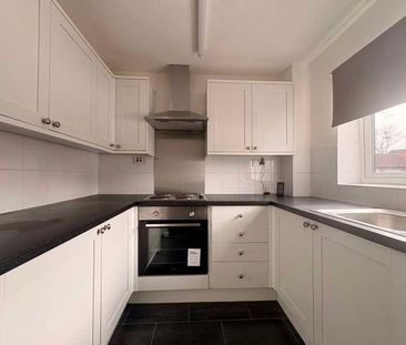 Asquith Close, Hereford, HR4 - Photo 4