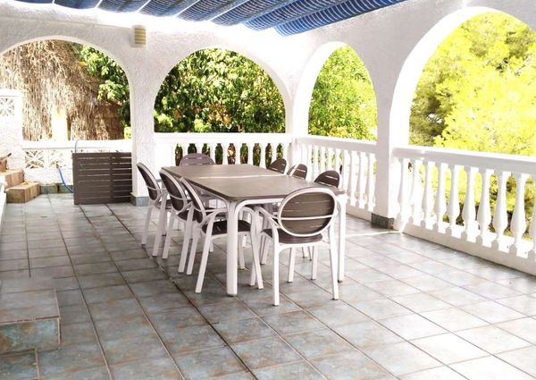 Villa for rent in Arroyo de la Miel (Benalmádena), 1.650 €/month