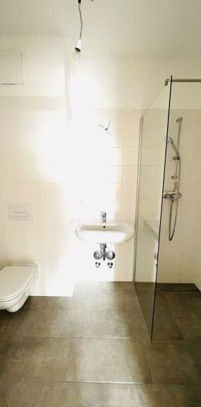 Traumwohnung im 3.Obergeschoss mit herrlicher West-Terrasse und Tiefgaragenparkplatz im Grünen - Foto 1