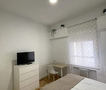 Calle de Bravo Murillo, Madrid, Community of Madrid 28020 - Photo 5