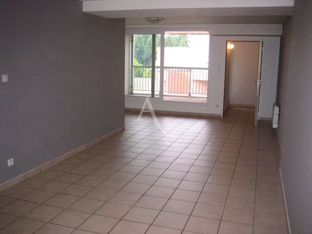 Location Appartement 4 pièces 79m² - Photo 2