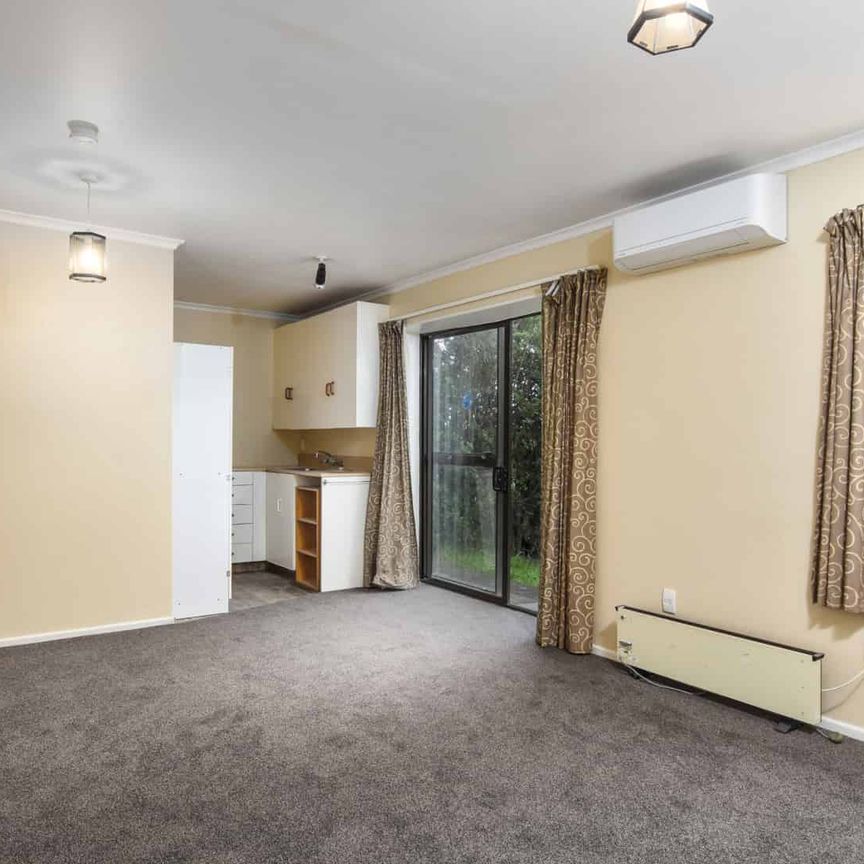 Modern One bedroom home in Mornington - Photo 1