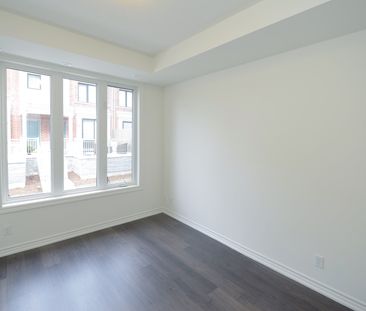 For Lease - 90 Eastwood Park Gardens Unit# 10-4, Toronto, Ontario - Photo 3