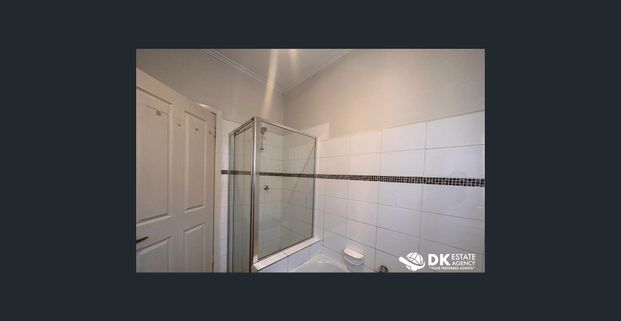 Ideal and Convenient Home in Sunshine - Photo 1