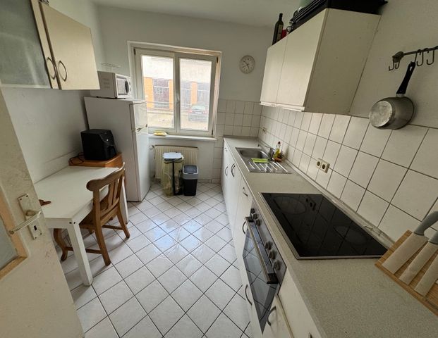 Zimmer knapp 17 m² innerhalb einer 3er-WG // EG li, Zimmer 1320 - Foto 1