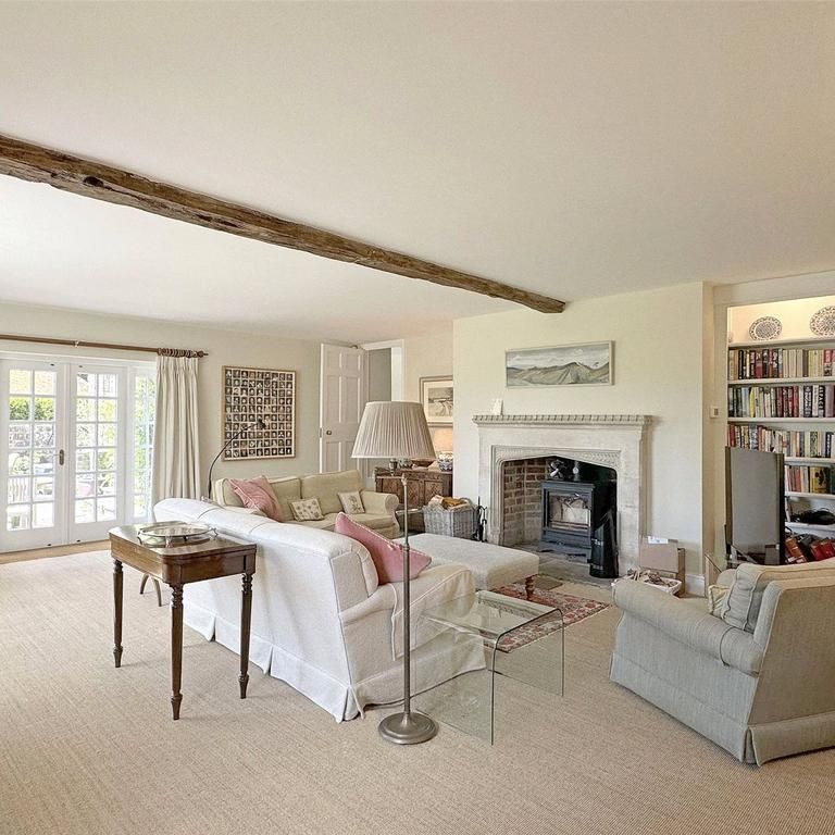 6 bedroom detached house to rent - Photo 1