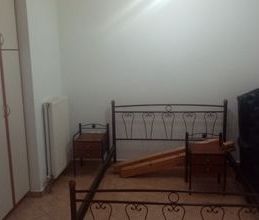 Studio/Γκαρσονιέρα για ενοικίαση - Νίκαια, - Φωτογραφία 2