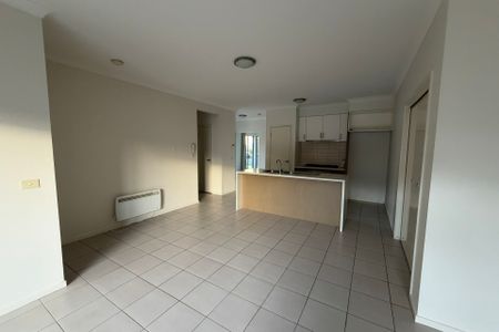 2/105 Keneally Street, Dandenong VIC - Photo 3