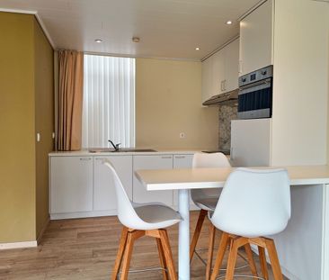 Charmant gerenoveerde woning gelegen te Adegem! - Photo 2