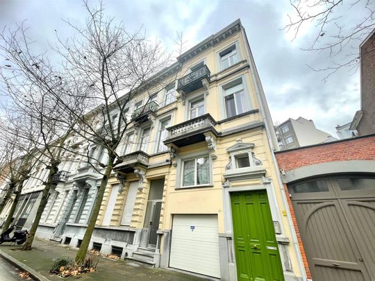 Ruim appartement met veel lichtinval op fijne locatie op het Zuid in Antwerpen - Foto 1