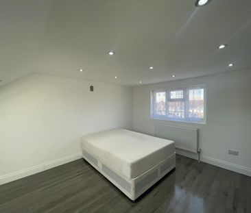 1 bedroom in a house share to rent - Photo 3