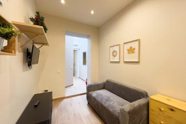 Carrer dHostafrancs de Sió, Barcelona, Catalonia 08014 - Photo 1