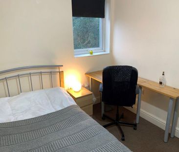 6 bedroom house to rent - Photo 3