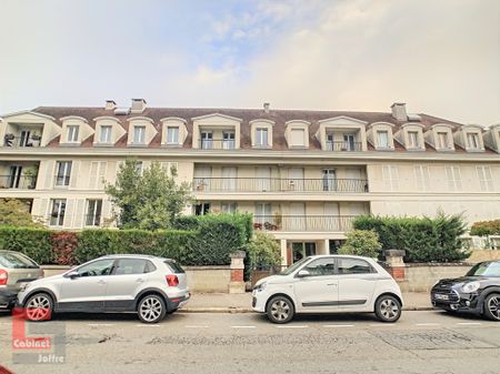 Location Appartement 4 pièces 80m² FONTAINEBLEAU 77300 - Photo 2