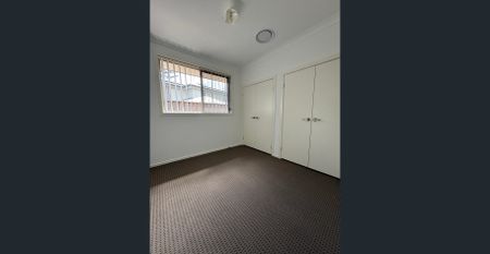 SPACIOUS 4 BEDROOM HOME - Photo 3