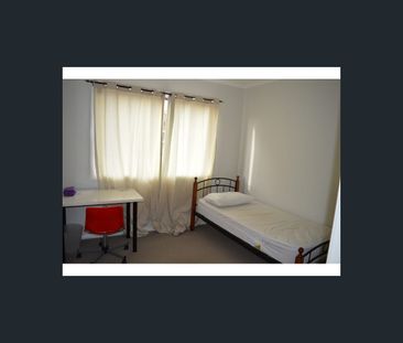 Room2/3A Gardiner Road, Clayton, Vic 3168 - Photo 5