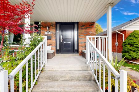 For Lease - 68 Christina Crescent, Toronto, Ontario - Photo 3