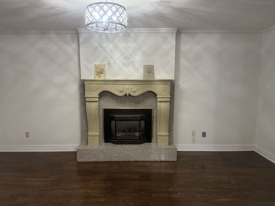 For Lease - Main 11 Hazelmere Drive, Richmond Hill, Ontario - Photo 1