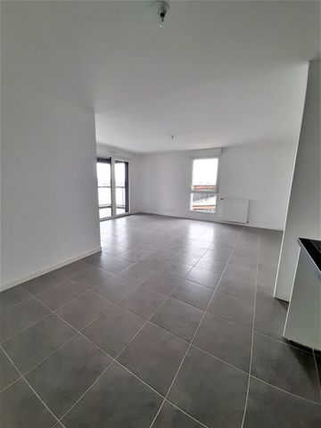 Location Appartement 3 pièces 66m² TOULOUSE 31400 - Photo 2