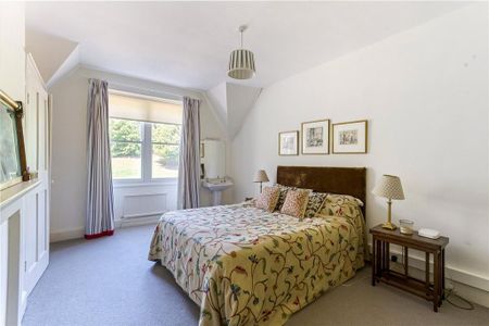 6 bedroom detached house to rent - Photo 2