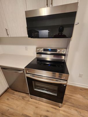 For Lease - 2 Marina Place, Welland, Ontario - Photo 1