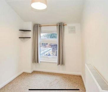 Sandringham Road, Watford - Photo 3