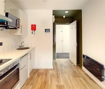 Studio to rent - Photo 3