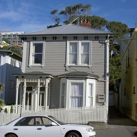Sunny 2 bedroom Flat on The Terrace with Balcony! - Photo 1