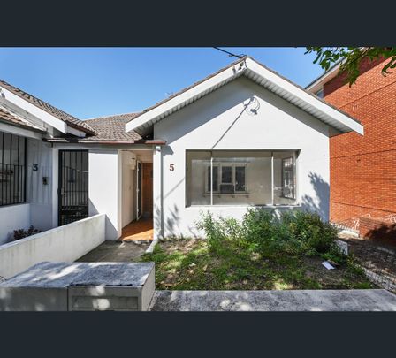 9 Winchester Road, Clovelly, NSW 2031 - Photo 1