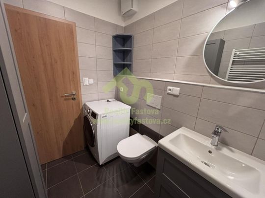 Pronájem bytu 2+kk 48 m² - Fotografie 1