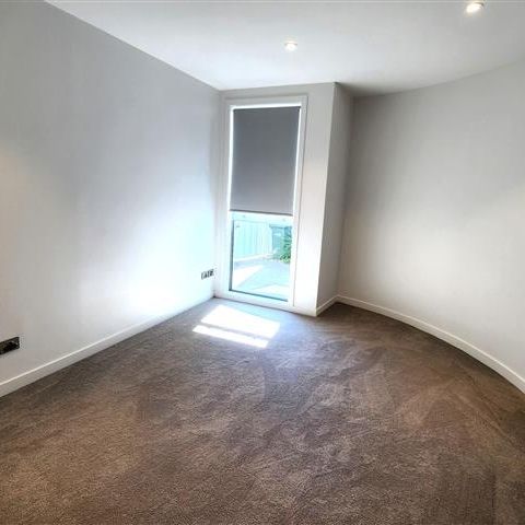 MISSION BAY - GROUND FLOOR APARTMENT - Photo 1