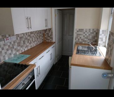 4 bedroom terraced house to rent - Photo 5