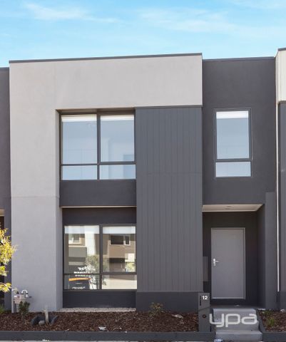 MODERN TOWNHOME LIVING IN A PRIME FRASER RISE LOCATION - Photo 4