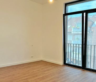 Baesweiler: Komfortable Wohnung mit zwei Zimmern, Wellnessbad, Balkon und Aufzug! - Photo 1