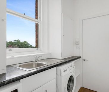 3 Bedroom Apartment To Let - Photo 3