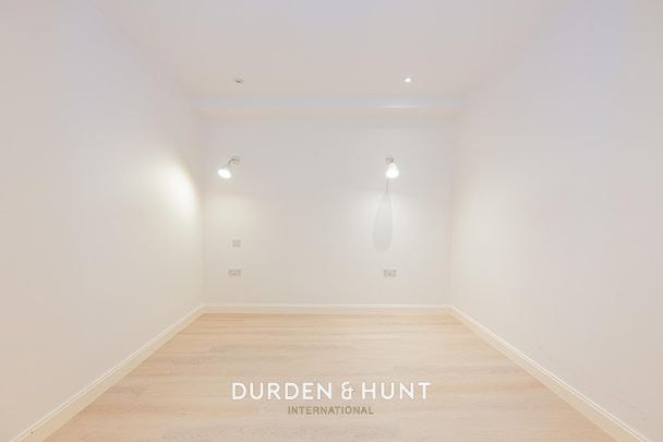 High Street, Hornchurch - Photo 1