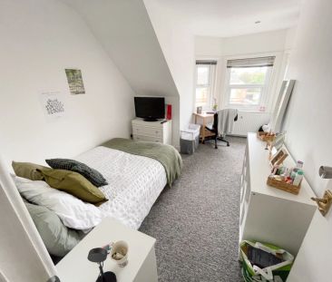 To Rent Holdenhurst Road, Lansdowne, Bournemouth, BH8 £2,500 pcm Te... - Photo 5