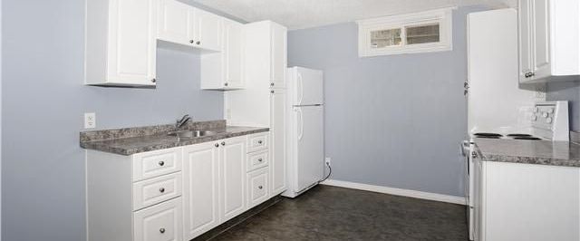 Renovated 2 Bedroom in Capitol Hill | 2731 17A St NW, Calgary - Photo 1