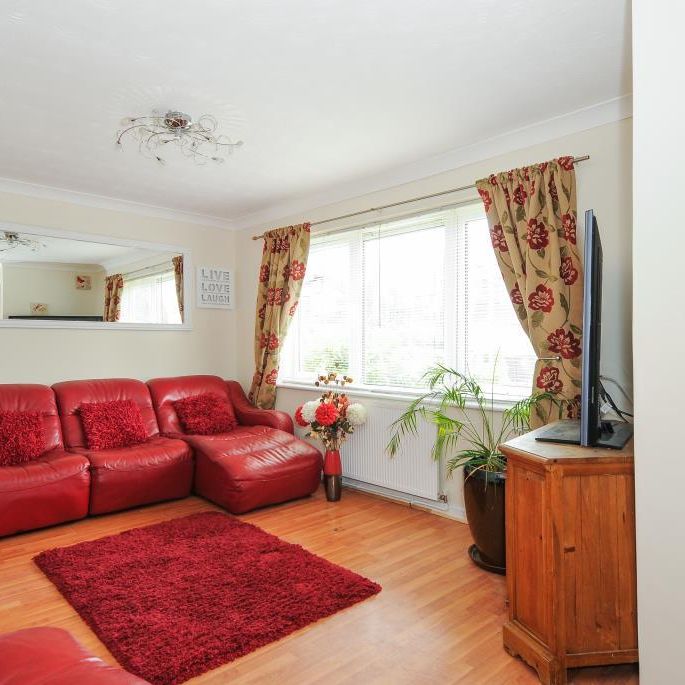 3 bedroom terraced house to rent - Photo 1