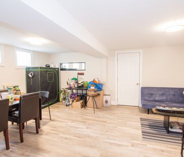 510 Queen Victoria Dr, Hamilton - 3 Bedroom Lower Unit - Photo 3