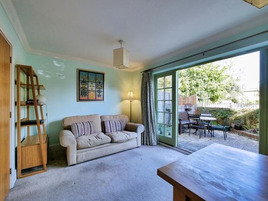 3 bedroom terraced house to rent - Photo 1