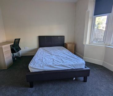 5 Bed Semi-Detached House, Beeston Road, NG7 - Photo 3