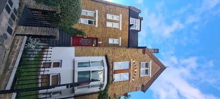 1 Bed Flat, Cayman Court, SE23 - Photo 2