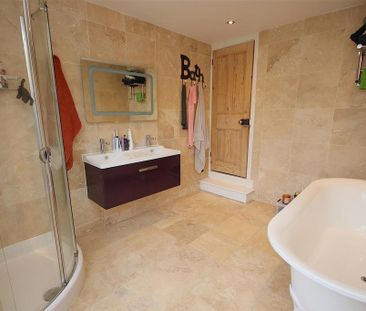 2 bedroom terraced house to rent - Photo 6