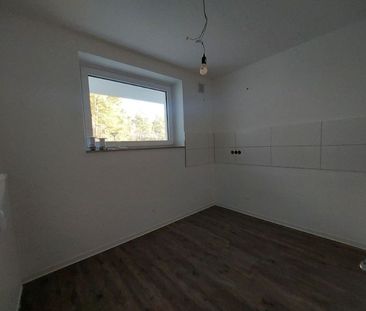 Wir renovieren für Sie - Schöne 2-Zimmer-Wohnung - "Freie Scholle eG" - Photo 4