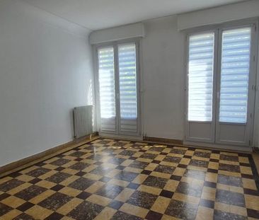 Location Appartement 3 pièces 95m² VALENCIENNES 59300 - Photo 2