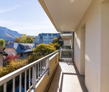 Location Appartement 1 pièce 35m² ANNECY 74000 - Photo 4