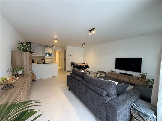 Appartement te huur - Photo 1