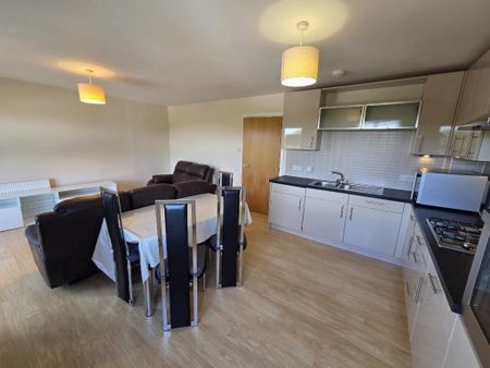2 bedroom flat to rent - Photo 4