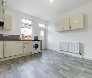 3 bedroom terraced house to rent - Photo 6